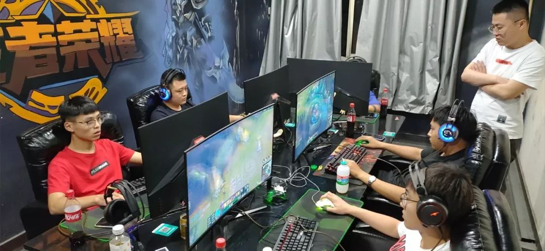 形成了一种 形成了一种