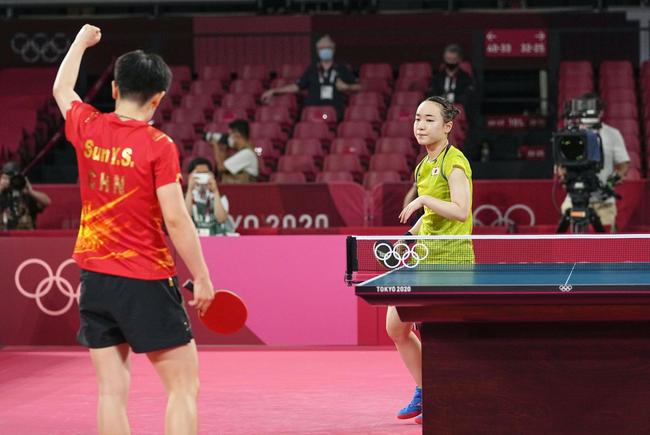 体育鹤立鸡 体育鹤立鸡